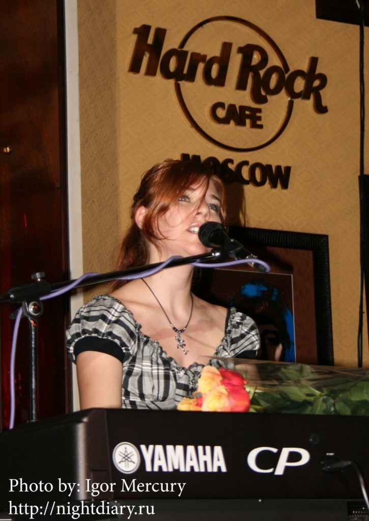 Marina V в Hard Rock Cafe